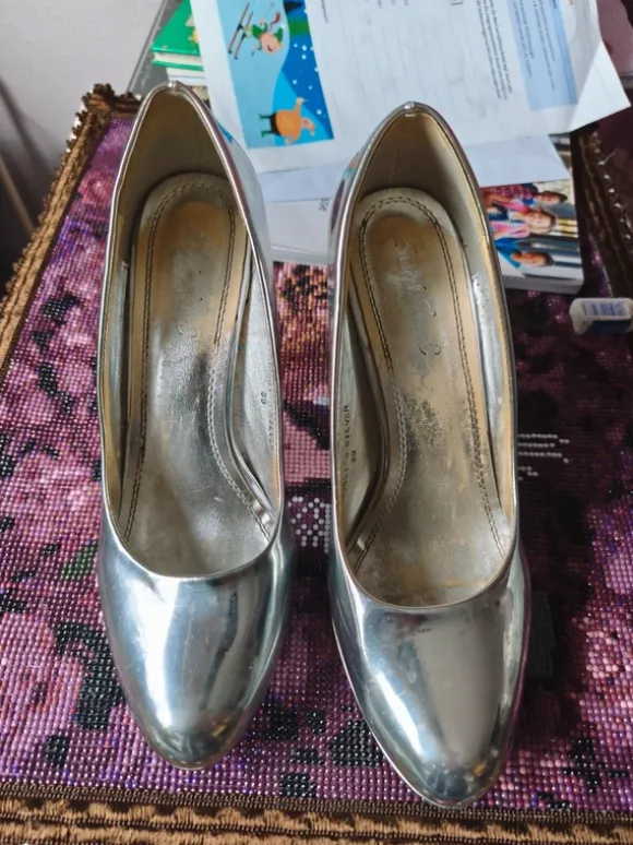 Damen Pumps High Heels Stöckelschuhe Gr. 39