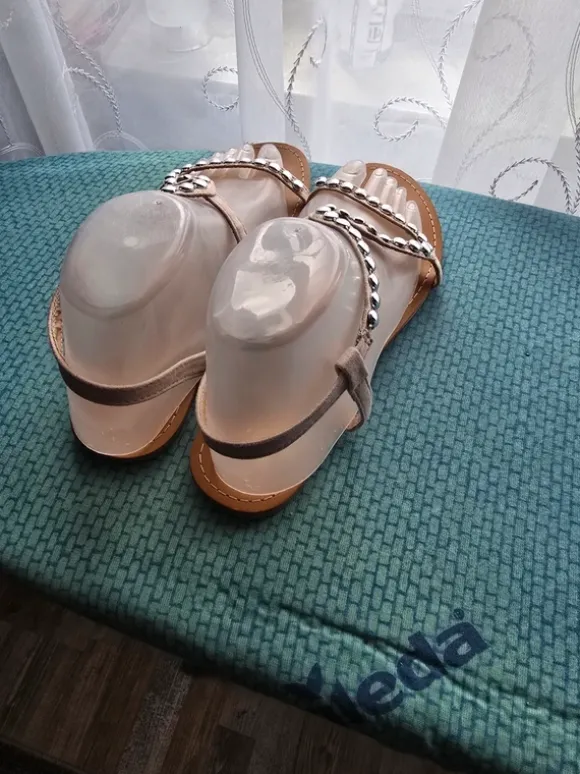 Damen sandalen gr 38 leder mit dekorative versilberte strasssteine