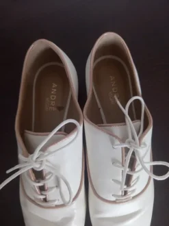 Derbie printanière pieds fin 38-37