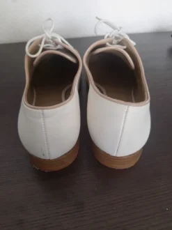 Derbie printanière pieds fin 38-37