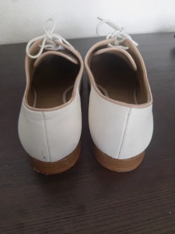 Derbie printanière pieds fin 38-37