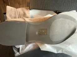 Di lauro laarzen beige maat 39 nieuw