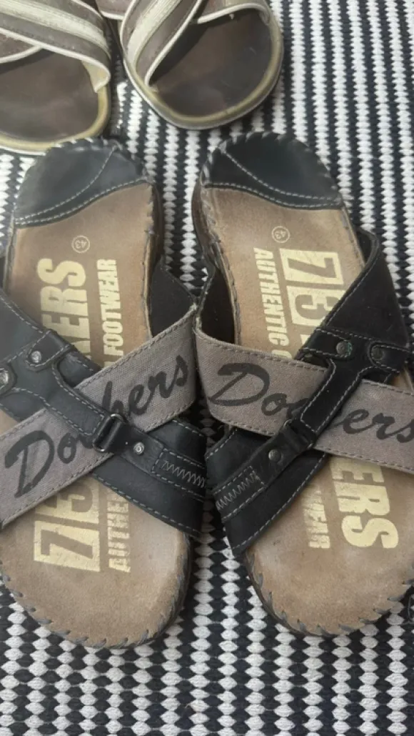 Dockers Sandalen / Pantoletten Größe 43