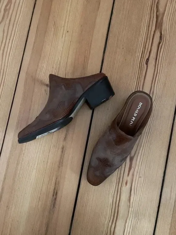 Donald Pliner mules western clogs Leder