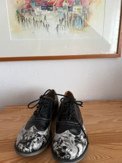 Double You Schuhe im Comic/PopArt Design
