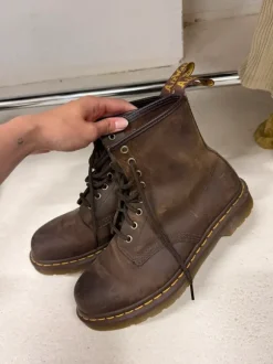 Dr. Martens 39 braun Leder