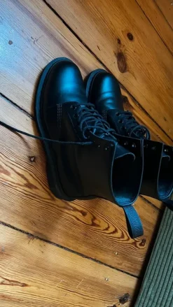 Dr. Martens 1460 MONO Smooth Unisex-Erwachsene Combat Boots