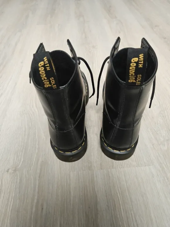 Dr. Martens Klassiker 1460 – Top Zustand – Made in Laos