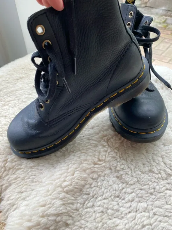 Dr. Martens Leder schwarz
