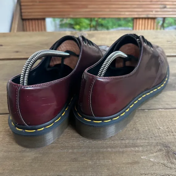 dr. martens low vegan bordeaux