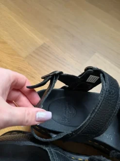 Dr. Martens Sandale schwarz, Gr. 41