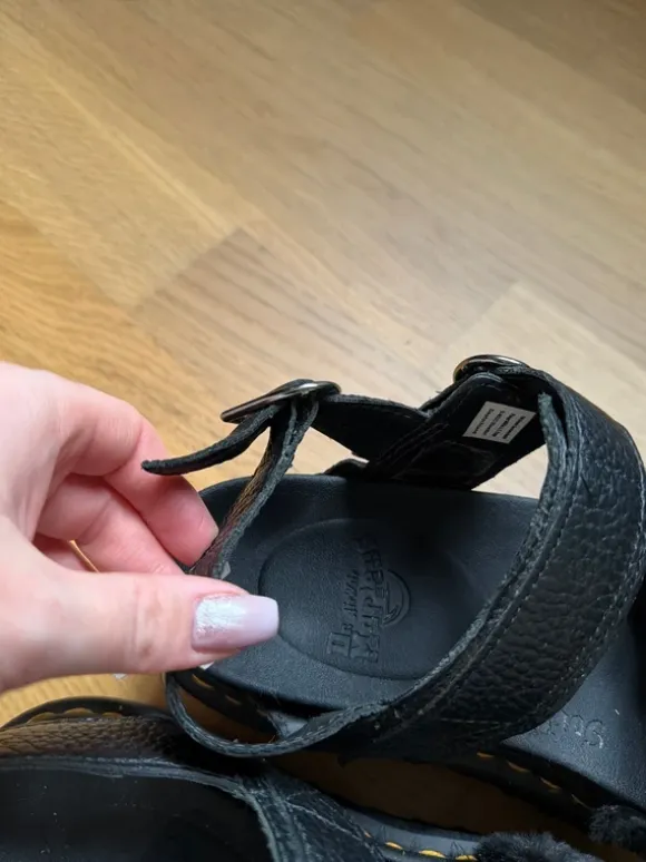 Dr. Martens Sandale schwarz, Gr. 41