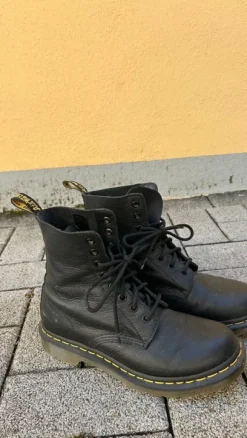 Dr. Martens schwarz Damen