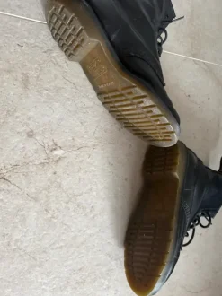 Dr martens schwarz matt