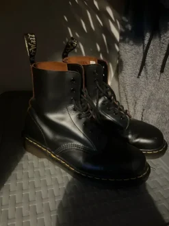 Dr Martens size 40
