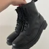 Dr. Martens Stiefel (43)