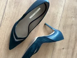 Dunkelblaue Pumps