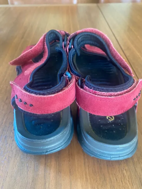 ECCO Sandalen rood/zwart maat 42