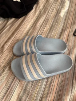 Echte Adidas slippers