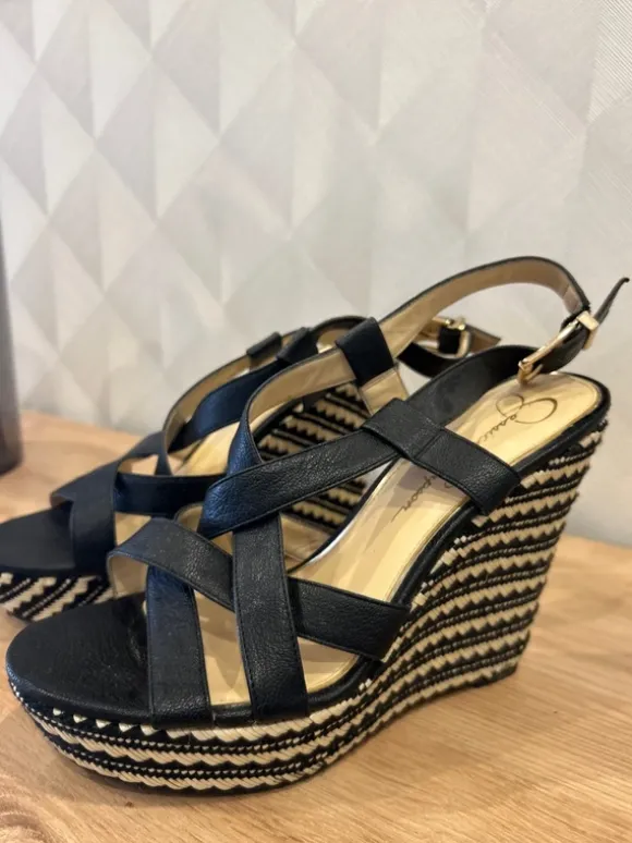 Edle Keilabsatz Sandalen