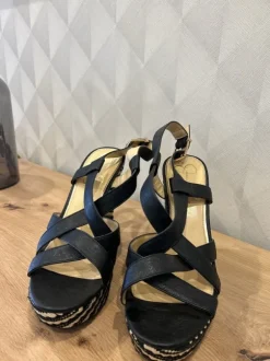Edle Keilabsatz Sandalen