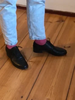 Elegant shoes that look like new