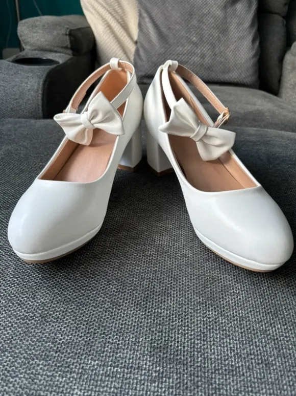 Elegante Absatzschuhe mit Schleife *New*