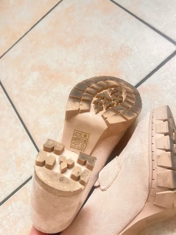 Elegante Halb Schuhe / Pumps in Beige