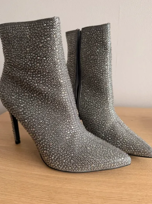 Enkellaars zilver glitter met hak