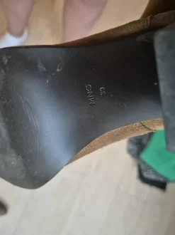 Enkellaarsjes suede