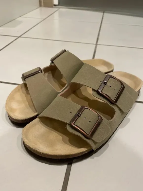 Ernstings/Gina aktuelle Sandalen Khaki Gr 40
