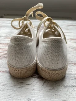 Espadrille in cream and gold