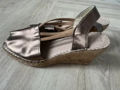 Espadrille met sleehakken