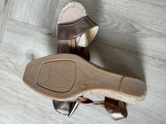 Espadrille met sleehakken