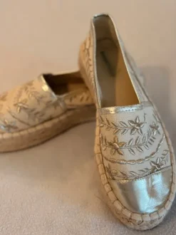 Espadrilles in gold