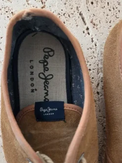 Espadrilles Pepe Jeans, modèle Tourist Classic en daim beige.