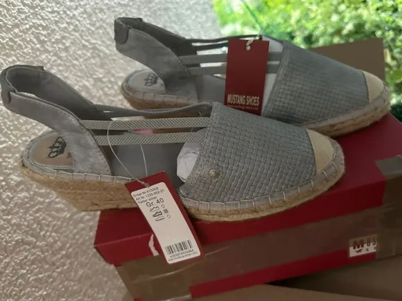 Espadrilles von Mustang