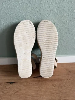 Espadrilles-Sandalen mit leichtem Keilabsatz 36