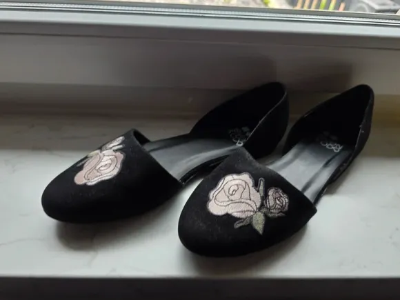 Even&Odd Ballerinas mit Rosenstickerei Schwarz | Gr. 40