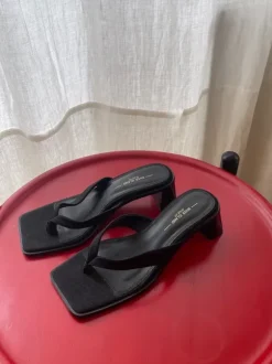 Fancy flip flop square end