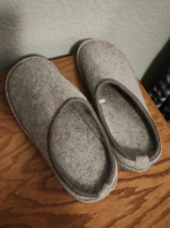 Felt slippers/ Filzpantoffeln 41