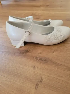 Festliche Kinderschuhe