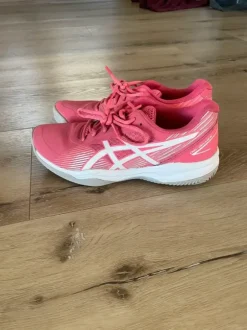 Fijne hardloopschoenen of handbalschoenen