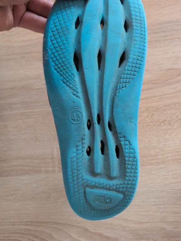 Fila Flip Flops / Bath shoes Men Size 43