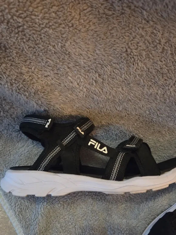 Fila Sandalen 42