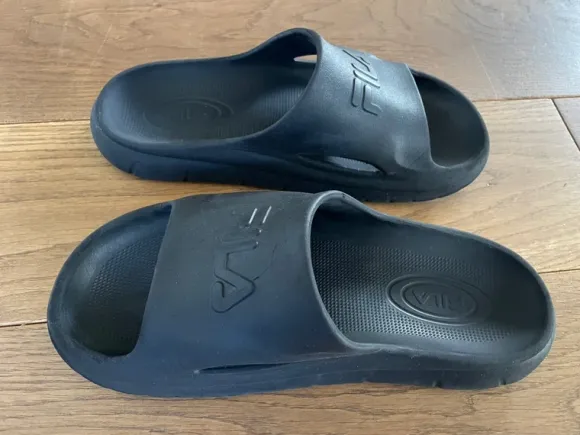 Fila Schlappen Größe 41