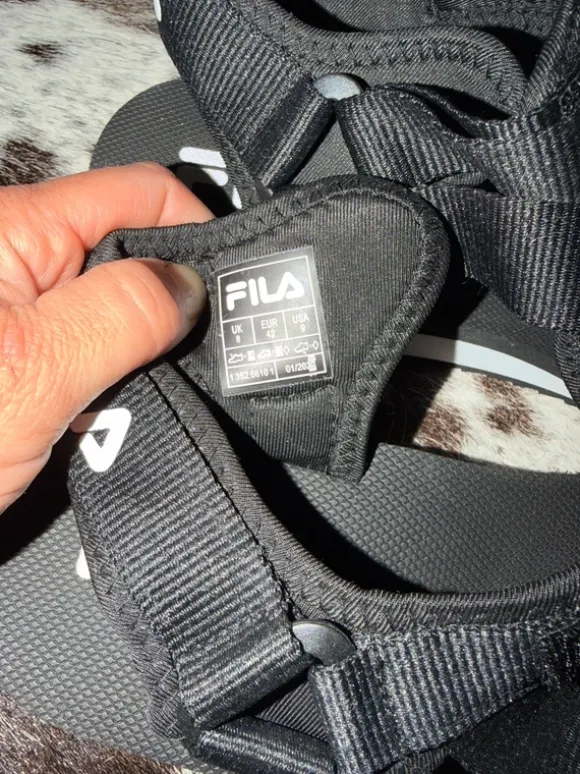 Fila Sommer Sandalen Schuhe Gr. 42 neu