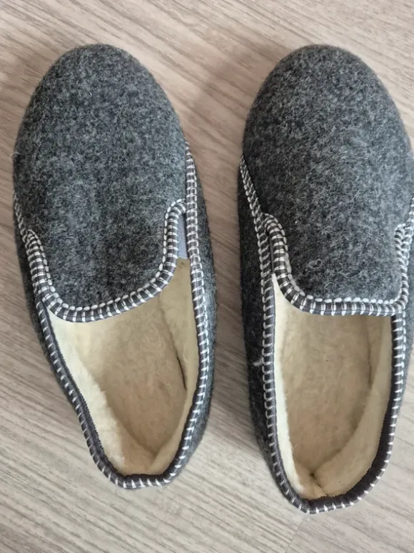 Filz Pantoffeln neu Größe 42