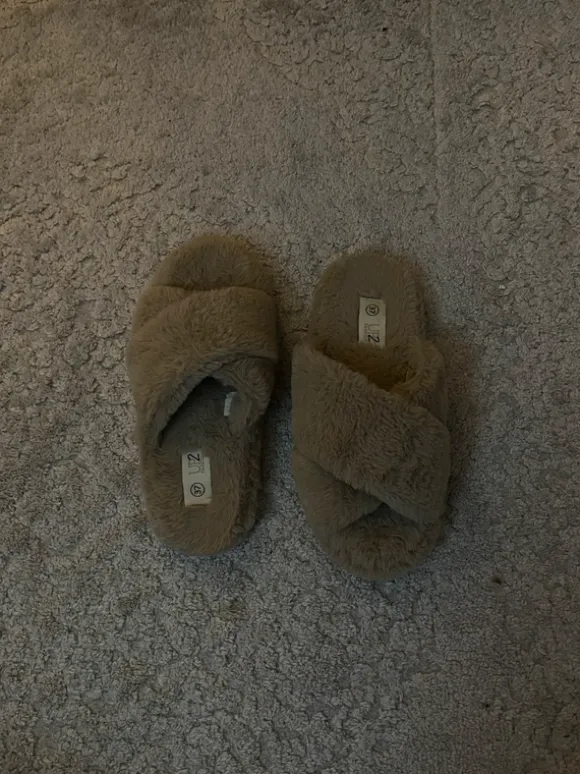 Flauschige Hausschuhe | Faux Fur Slippers | Cozy