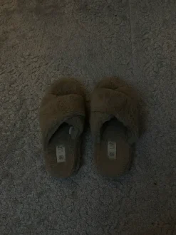 Flauschige Hausschuhe | Faux Fur Slippers | Cozy